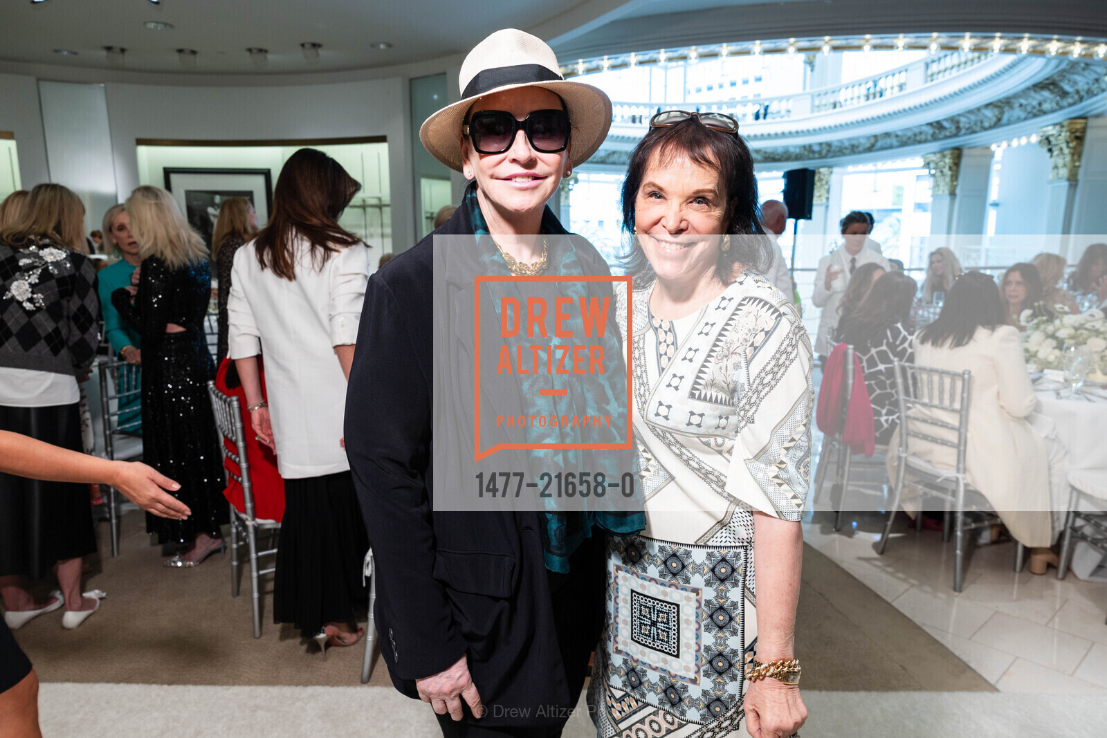 Elisa Stephens, Rita Milner, Neiman Marcus San Francisco and San Francisco Opera Guild presents Michael Kors, Neiman Marcus San Francisco, Photo #1477-21658-0 Elisa Stephens, Rita Milner, Photo #1477-21658-0