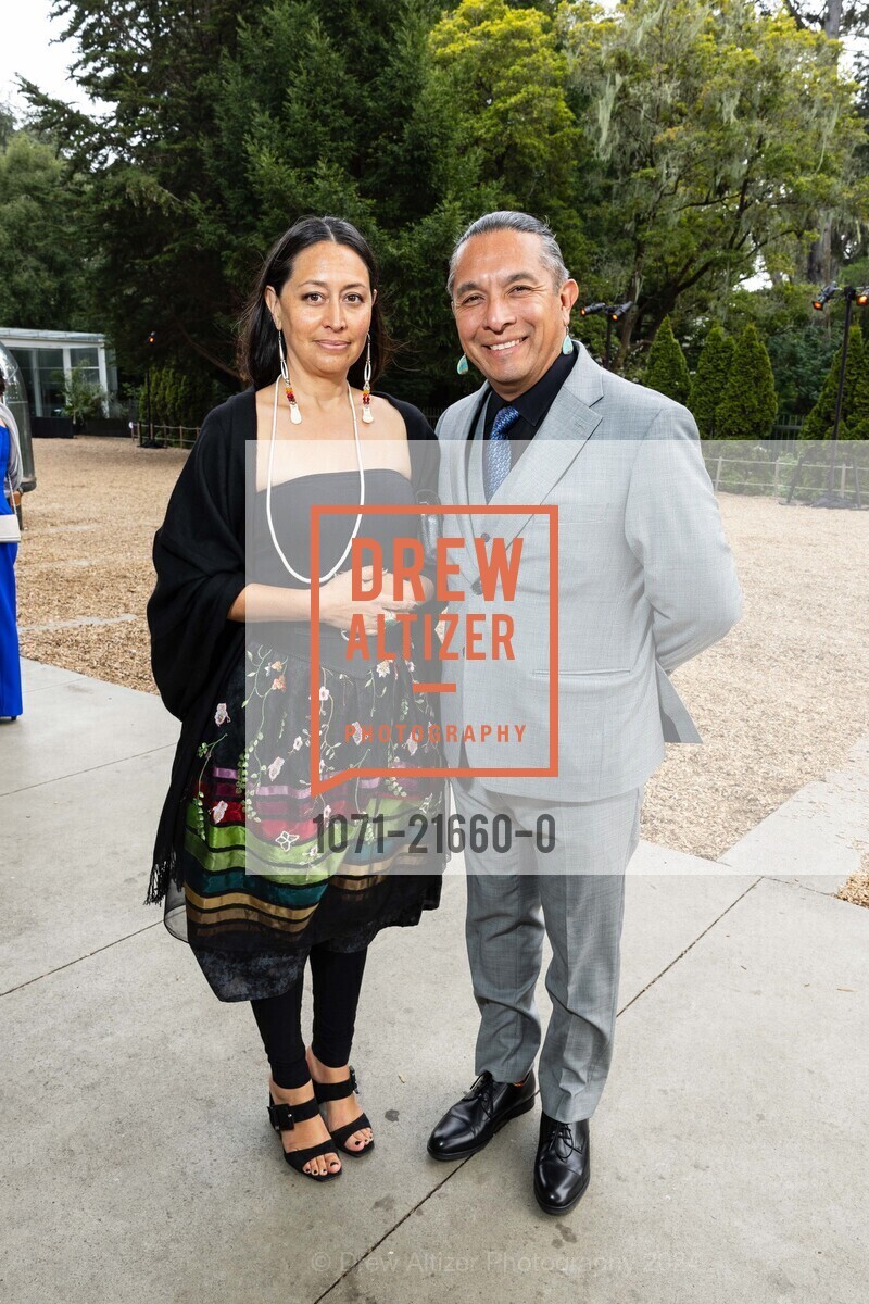 Sara Moncada, Eddie Madril, California Academy of Science's BIG BANG GALA 2024, California Academy of Sciences. 55 Music Concourse Dr, SF, CA 94118 US, April 18th, 2024, Photo #1071-21660-0 Sara Moncada, Eddie Madril, Photo #1071-21660-0