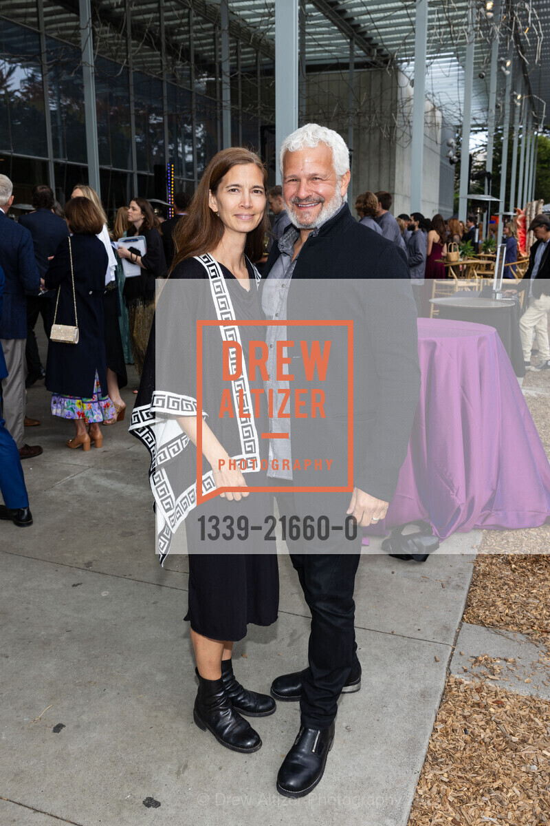 Jo Gazzaley, Adam Gazzaley, California Academy of Science's BIG BANG GALA 2024, California Academy of Sciences. 55 Music Concourse Dr, SF, CA 94118 US, April 18th, 2024, Photo #1339-21660-0 Jo Gazzaley, Adam Gazzaley, Photo #1339-21660-0