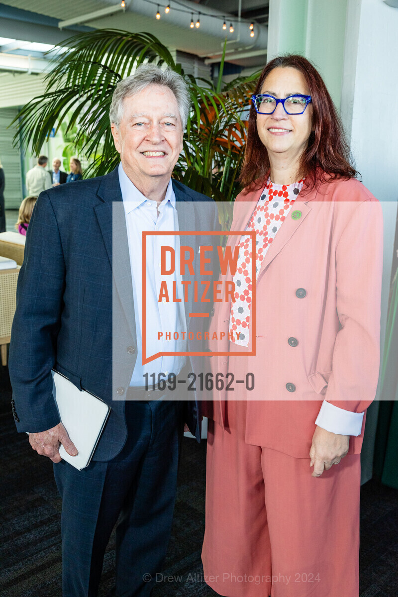 Ken Cook, Laura Friedman, Environmental Working Group (EWG) EARTH DINNER 2024, Pier 27, Upper-Level City View Room. The Embarcadero, SF, CA 94111 US, April 18th, 2024, Photo #1169-21662-0 Ken Cook, Laura Friedman, Photo #1169-21662-0