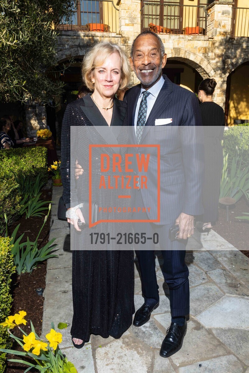 Sandy Thompson, John Thompson, Part The Cloud Gala 2024, Private Residence, April 19th, 2024, Photo #1791-21665-0 Sandy Thompson, John Thompson, Photo #1791-21665-0