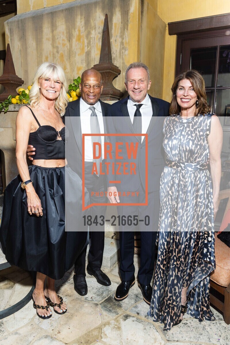 Jennifer Montana, Ronnie Lott, Joe Montana, Karen Lott, Part The Cloud Gala 2024, Private Residence, April 19th, 2024, Photo #1843-21665-0 Jennifer Montana, Ronnie Lott, Joe Montana, Karen Lott, Photo #1843-21665-0