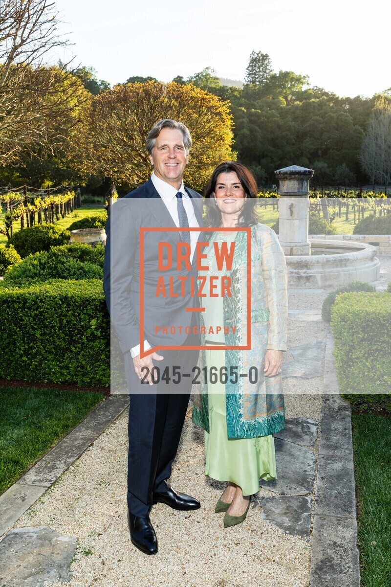 Deke Hunter, Lori Hunter, Part The Cloud Gala 2024, Private Residence, April 19th, 2024, Photo #2045-21665-0 Deke Hunter, Lori Hunter, Photo #2045-21665-0