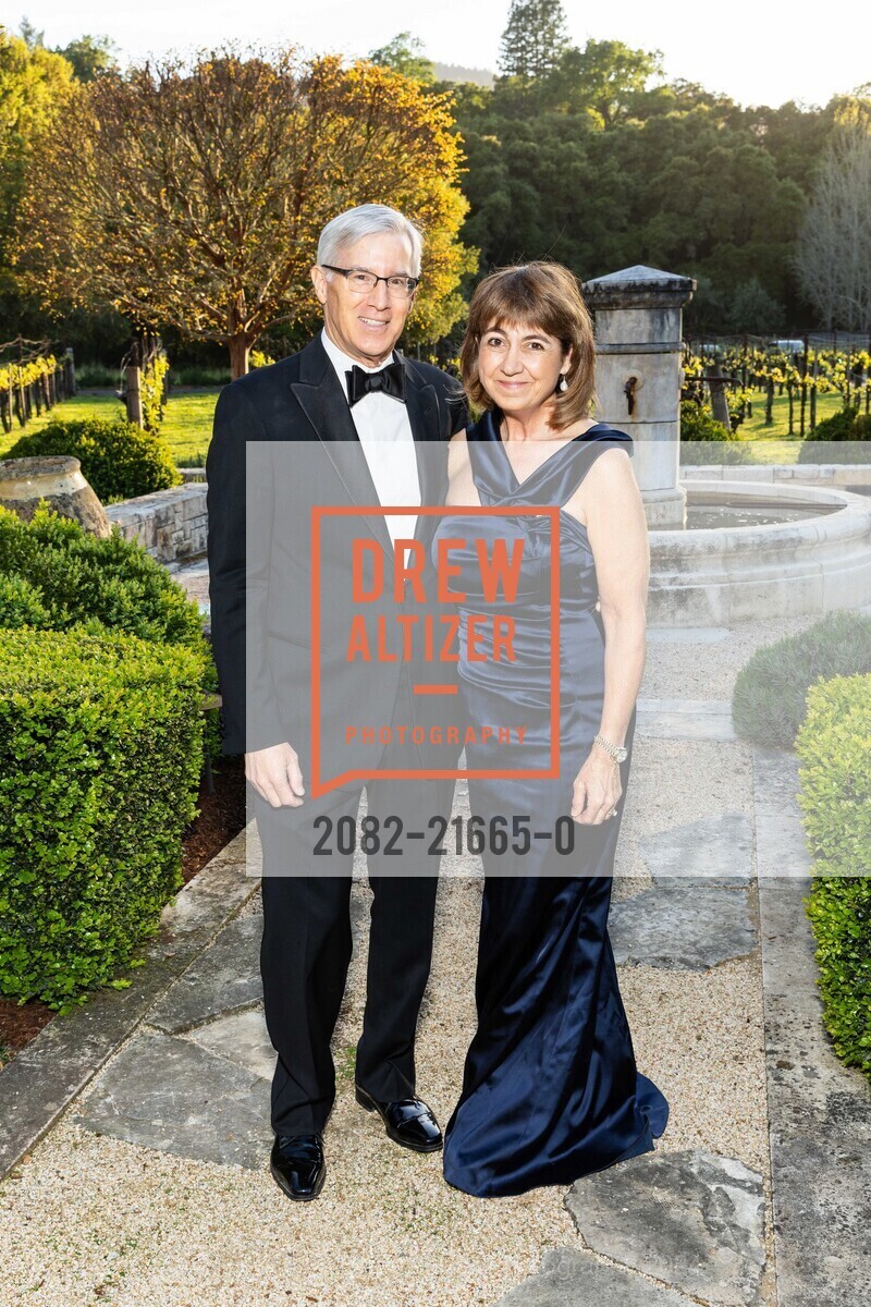 Bob Nibbi, Meg Nibbi, Part The Cloud Gala 2024, Private Residence, April 19th, 2024, Photo #2082-21665-0 Bob Nibbi, Meg Nibbi, Photo #2082-21665-0