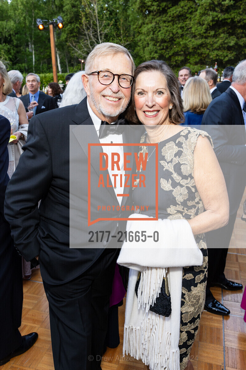 John Walker, Bonnie Walker, Part The Cloud Gala 2024, Private Residence, April 19th, 2024, Photo #2177-21665-0 John Walker, Bonnie Walker, Photo #2177-21665-0