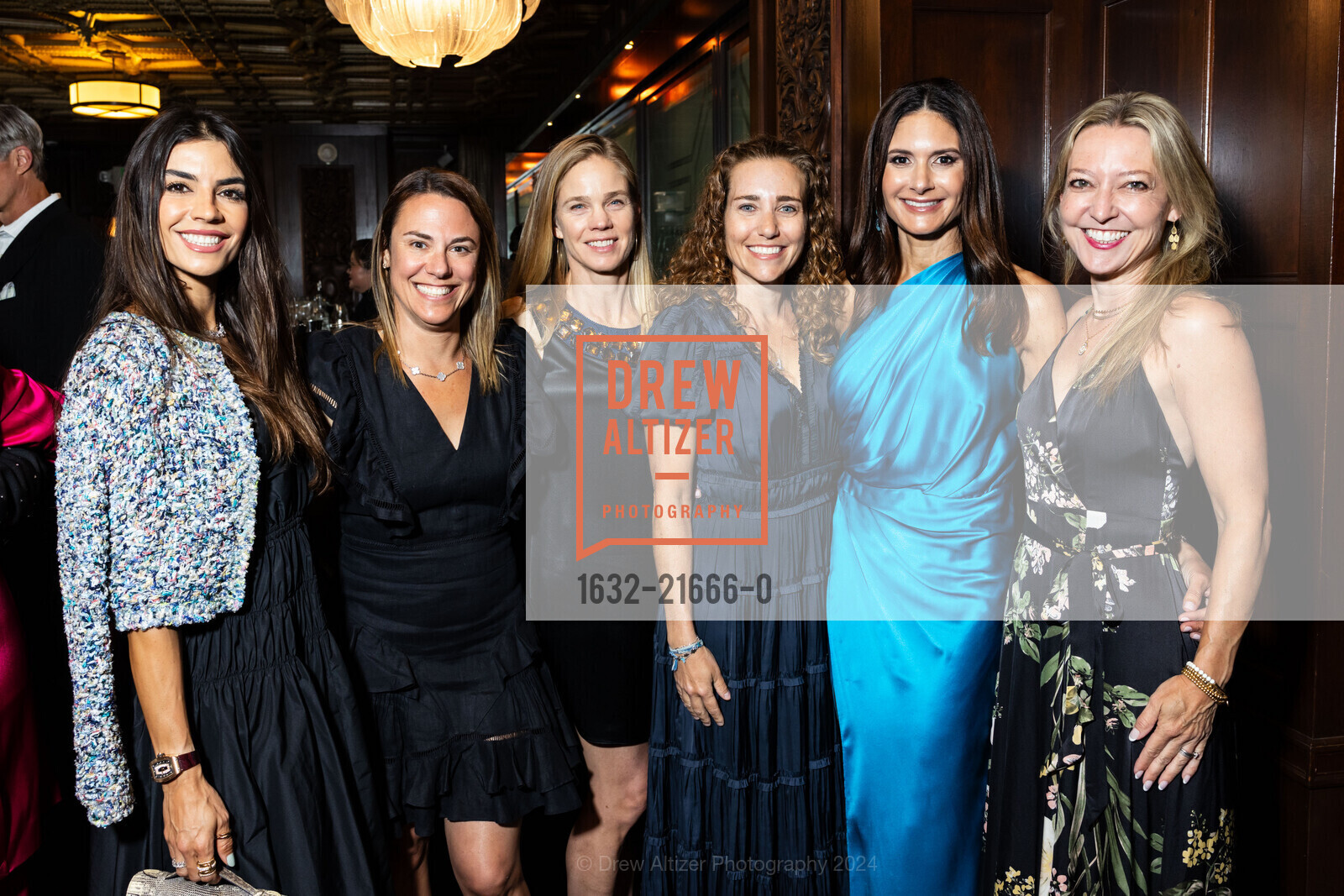 Pantea Grover, Alison Bhusri, Lisa Sugar, Lisa Pearson, Kim Garfinkel, Big Brothers Big Sisters Gala 2024, The Julia Morgan Ballroom. 465 California St, SF, CA 94104 US, April 19th, 2024, Photo #1632-21666-0 Pantea Grover, Alison Bhusri, Lisa Sugar, Lisa Pearson, Kim Garfinkel, Photo #1632-21666-0