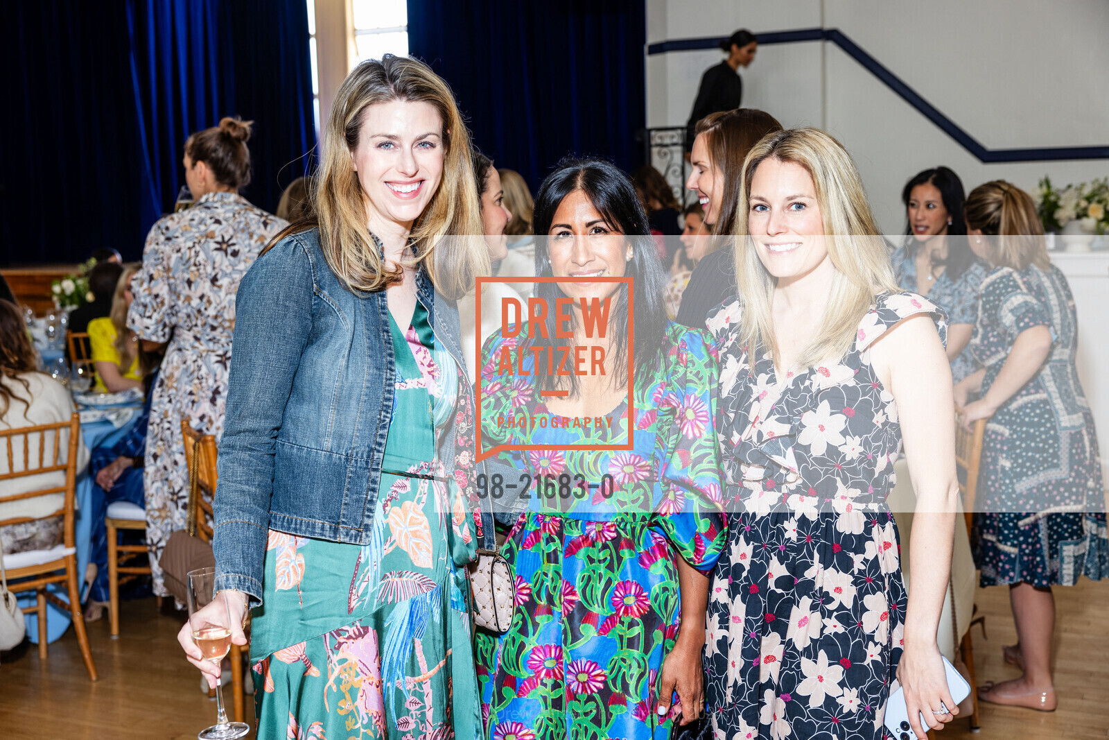 Lindsey Millar, Yasmin Coffey, Erica Sinclair, Photo #98-21683-0