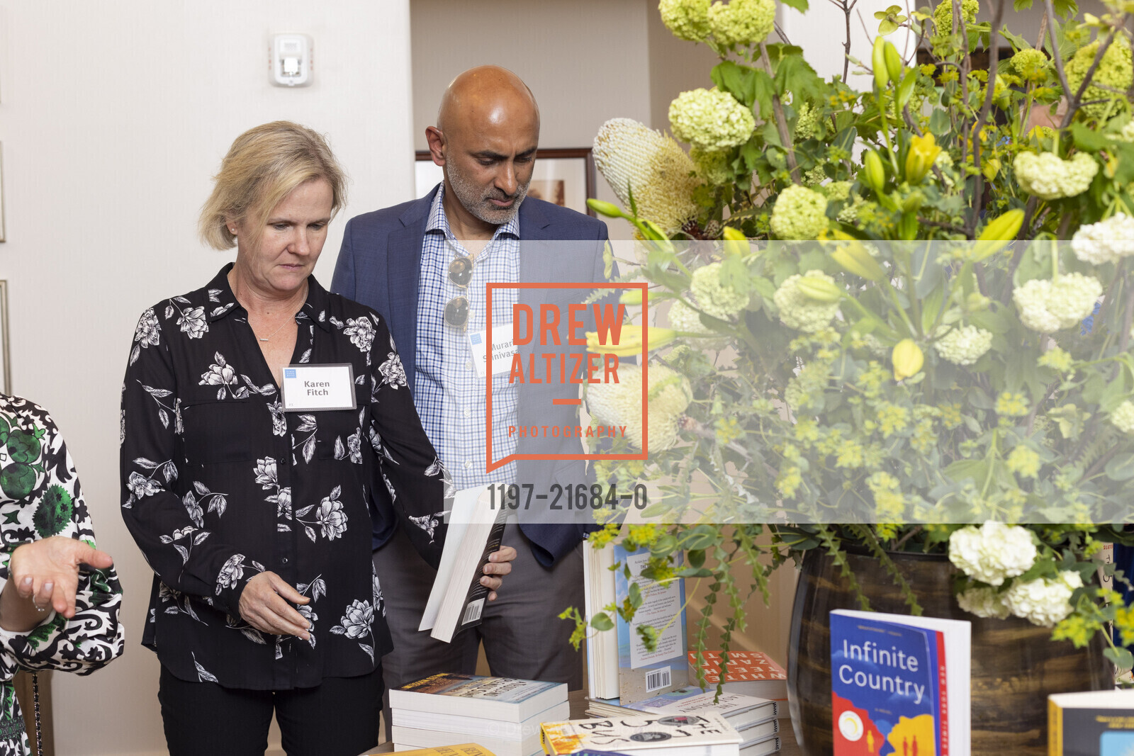 Karen Fitch, Murari Srinivasan, Human Rights Watch Annual Fundraising Dinner, Menlo Circus Club. 190 Park Ln, Atherton, CA 94027 US, May 1st, 2024, Photo #1197-21684-0 Karen Fitch, Murari Srinivasan, Photo #1197-21684-0