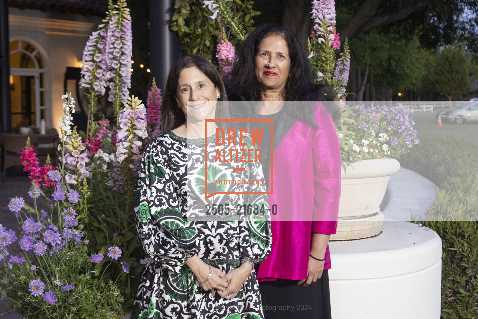 Liz Simons, Sushma Raman, Human Rights Watch Annual Fundraising Dinner, Menlo Circus Club. 190 Park Ln, Atherton, CA 94027 US, May 1st, 2024, Photo #2505-21684-0 Liz Simons, Sushma Raman, Photo #2505-21684-0