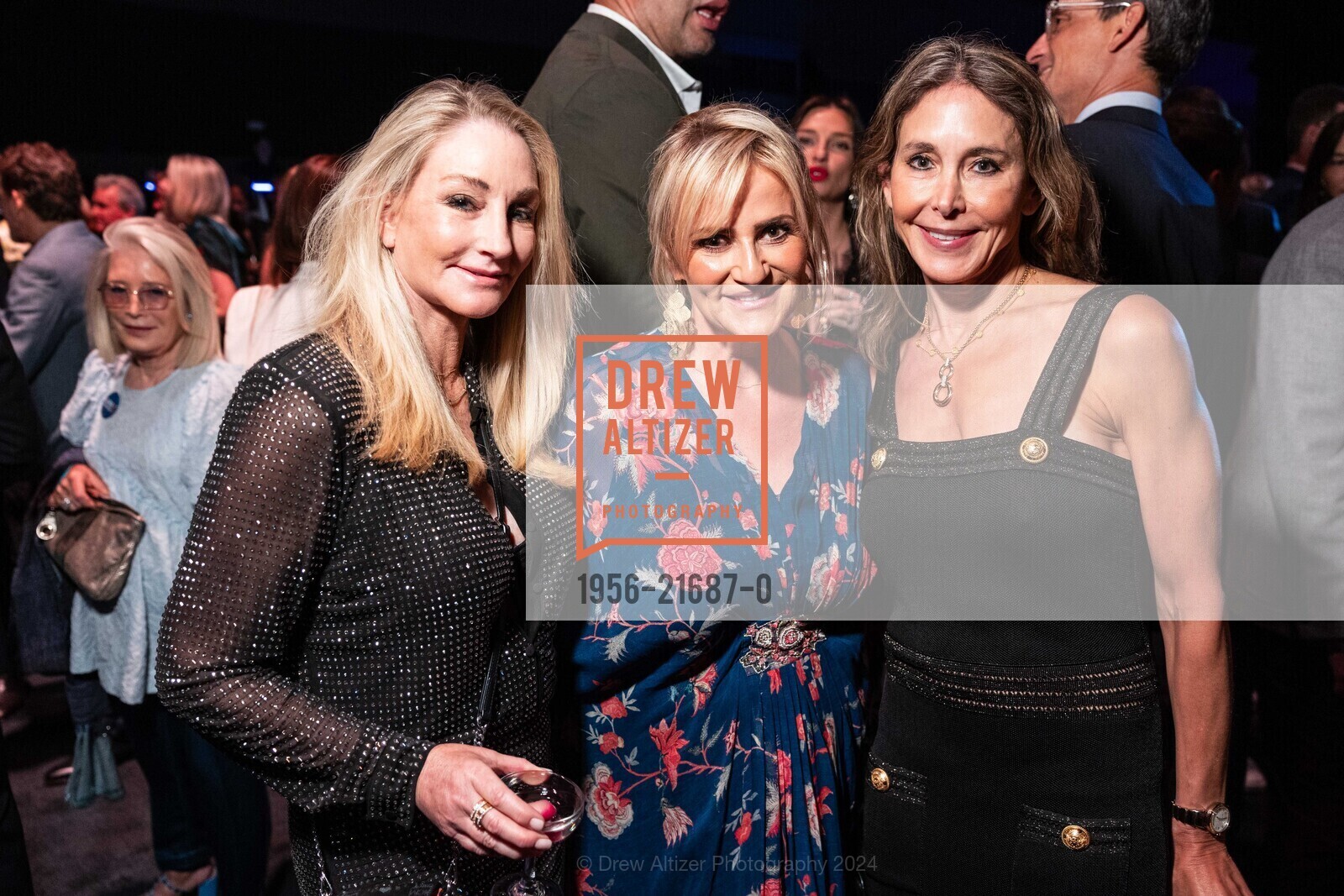 Jeannie Harris, Heidi Imbus, Eileen Blum, Tipping Point Benefit 2024, San Francisco Armory, May 2nd, 2024, Photo #1956-21687-0 Jeannie Harris, Heidi Imbus, Eileen Blum, Photo #1956-21687-0