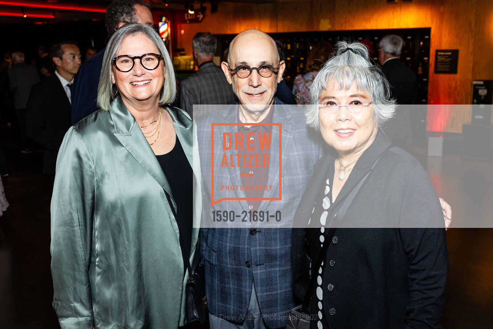 Suzy Reicher, Richard Laiderman, Ms. Jung-Wha Song, Photo #1590-21691-0