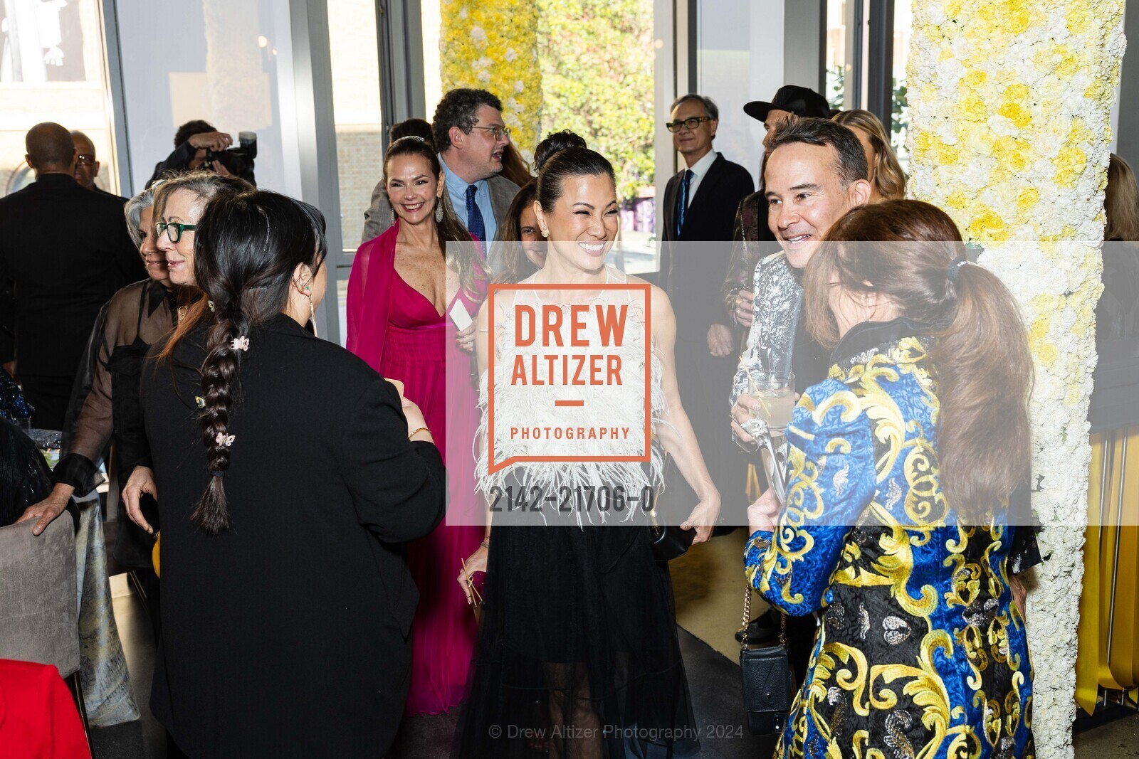 Rosalyn Chen, Tom Chavez, SFJAZZ Gala 2024 Honoring Patti Austin, SFJAZZ. 201 Franklin St, San Francisco, CA 94102, United States, May 9th, 2024, Photo #2142-21706-0 Rosalyn Chen, Tom Chavez, Photo #2142-21706-0