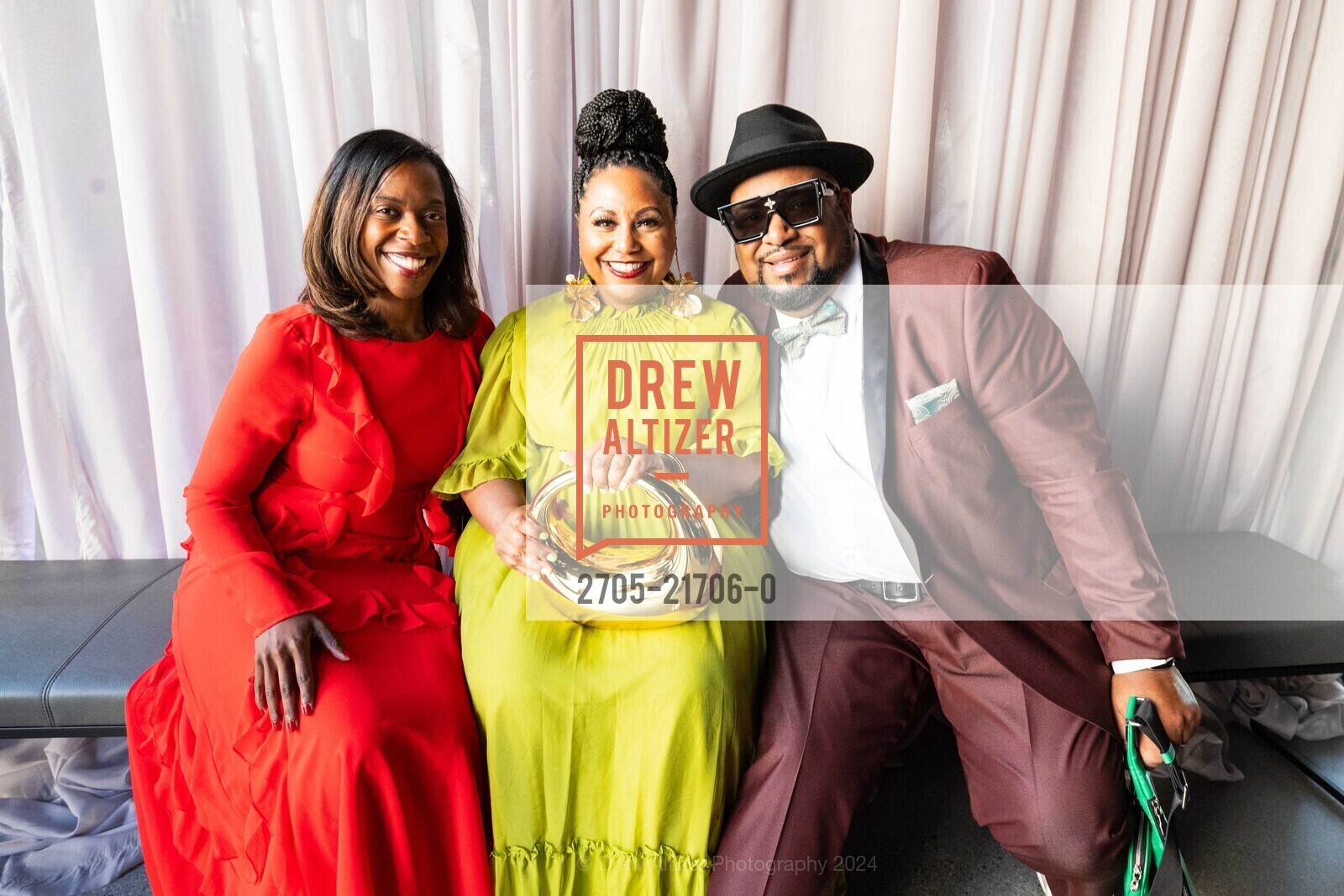 Vanessa Mitchell, Shakeya McDow, Robert McDow, SFJAZZ Gala 2024 Honoring Patti Austin, SFJAZZ. 201 Franklin St, San Francisco, CA 94102, United States, May 9th, 2024, Photo #2705-21706-0 Vanessa Mitchell, Shakeya McDow, Robert McDow, Photo #2705-21706-0