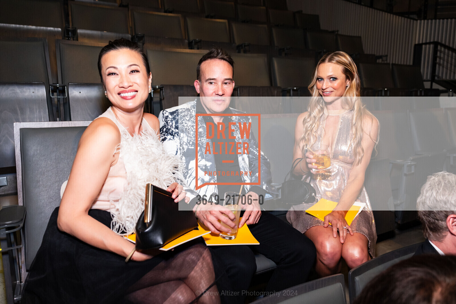 Rosalyn Chen, Tom Chavez, Shaina Evoniuk, SFJAZZ Gala 2024 Honoring Patti Austin, SFJAZZ. 201 Franklin St, San Francisco, CA 94102, United States, May 9th, 2024, Photo #3649-21706-0 Rosalyn Chen, Tom Chavez, Shaina Evoniuk, Photo #3649-21706-0