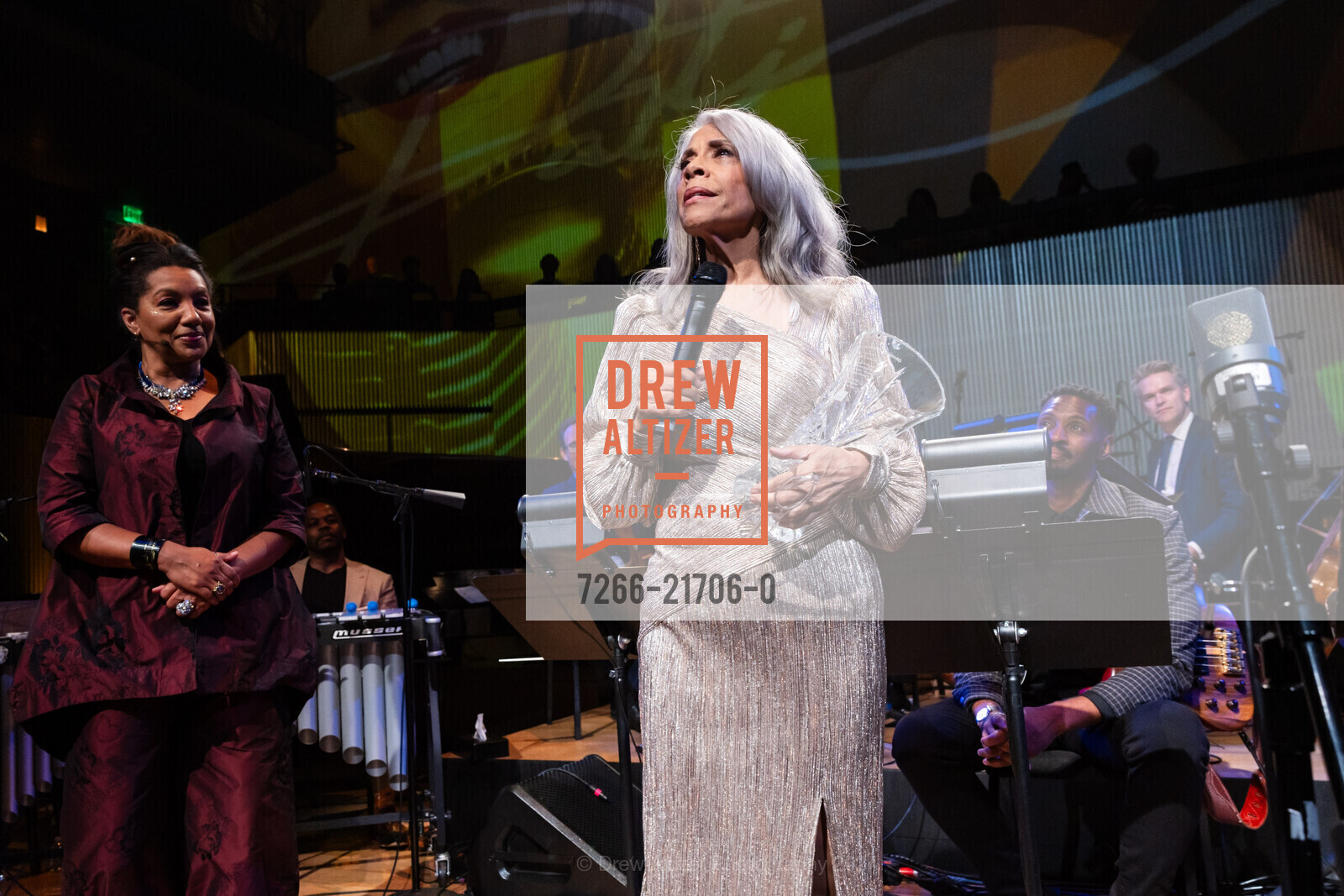Arthel Neville, Patti Austin, SFJAZZ Gala 2024 Honoring Patti Austin, SFJAZZ. 201 Franklin St, San Francisco, CA 94102, United States, May 9th, 2024, Photo #7266-21706-0 Arthel Neville, Patti Austin, Photo #7266-21706-0