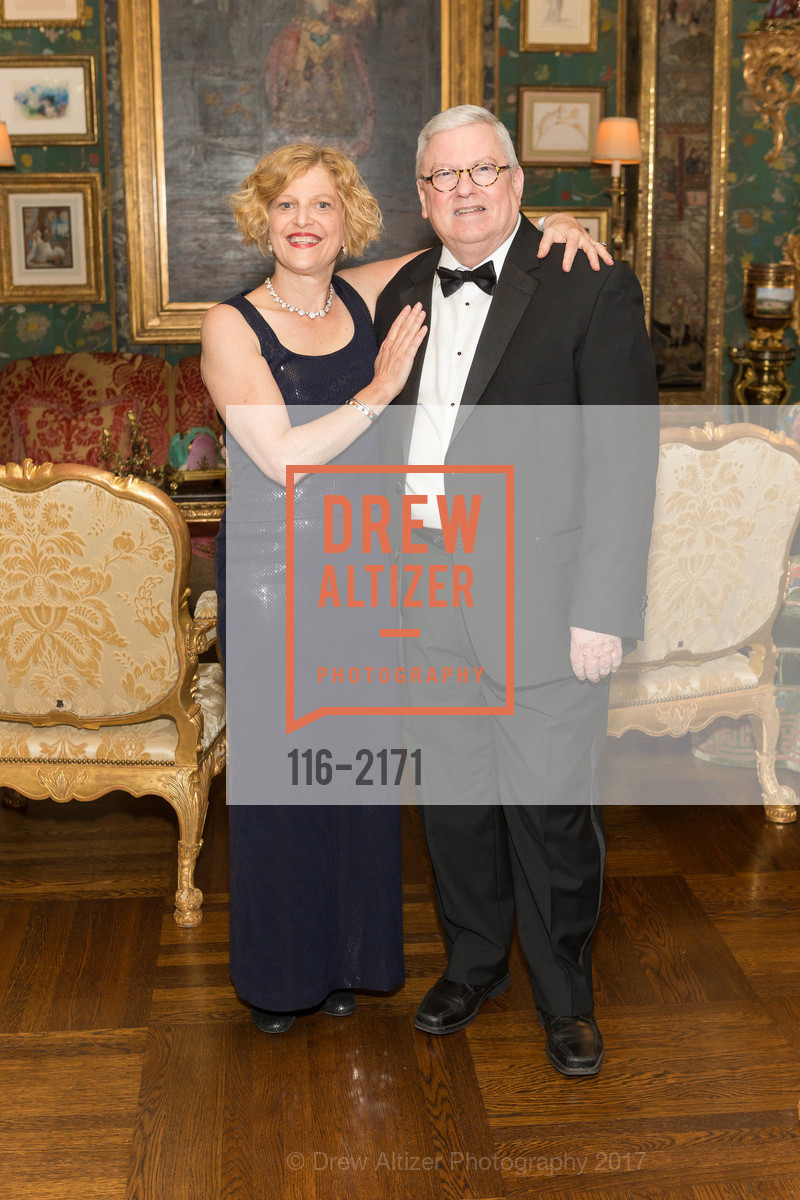 Carey Perloff, Craig Slaight, Gordon and Ann Getty Host Craig Slaight's Retirement from ACT, Private Residence, May 8th, 2017, Photo #116-2171 Carey Perloff, Craig Slaight, Photo #116-2171