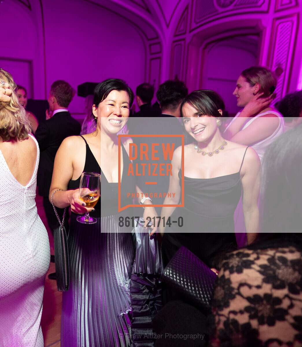 Michele Lee, Sara Walsh, RAPHAEL HOUSE’S Black & White Gala, Palace Hotel, a Luxury Collection Hotel. 2 New Montgomery St, SF, CA 94105 US, Photo #8617-21714-0 Michele Lee, Sara Walsh, Photo #8617-21714-0
