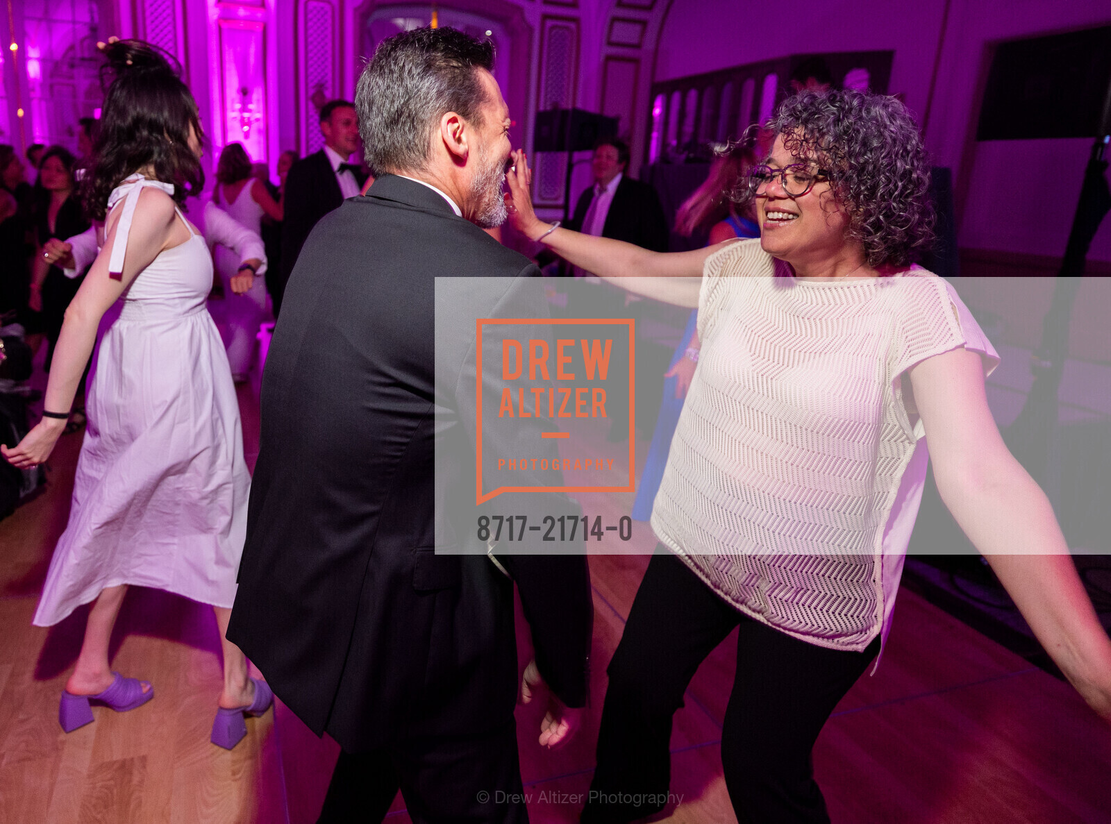 Bob Marcacci, Angela Campanella, RAPHAEL HOUSE’S Black & White Gala, Palace Hotel, a Luxury Collection Hotel. 2 New Montgomery St, SF, CA 94105 US, Photo #8717-21714-0 Bob Marcacci, Angela Campanella, Photo #8717-21714-0