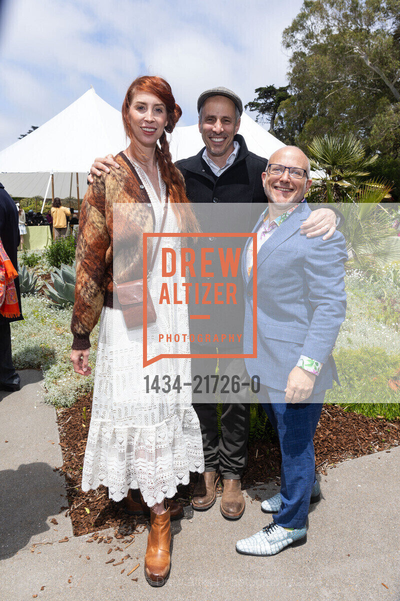 Elinor Diamond, Andrew Diamond, Edward Fine, GALA FOR THE GARDENS Benefiting the Gardens of Golden Gate Park, San Francisco Botanical Garden. 1199 9th Ave, San Francisco, CA 94122, United States, May 18th, 2024, Photo #1434-21726-0 Elinor Diamond, Andrew Diamond, Edward Fine, Photo #1434-21726-0
