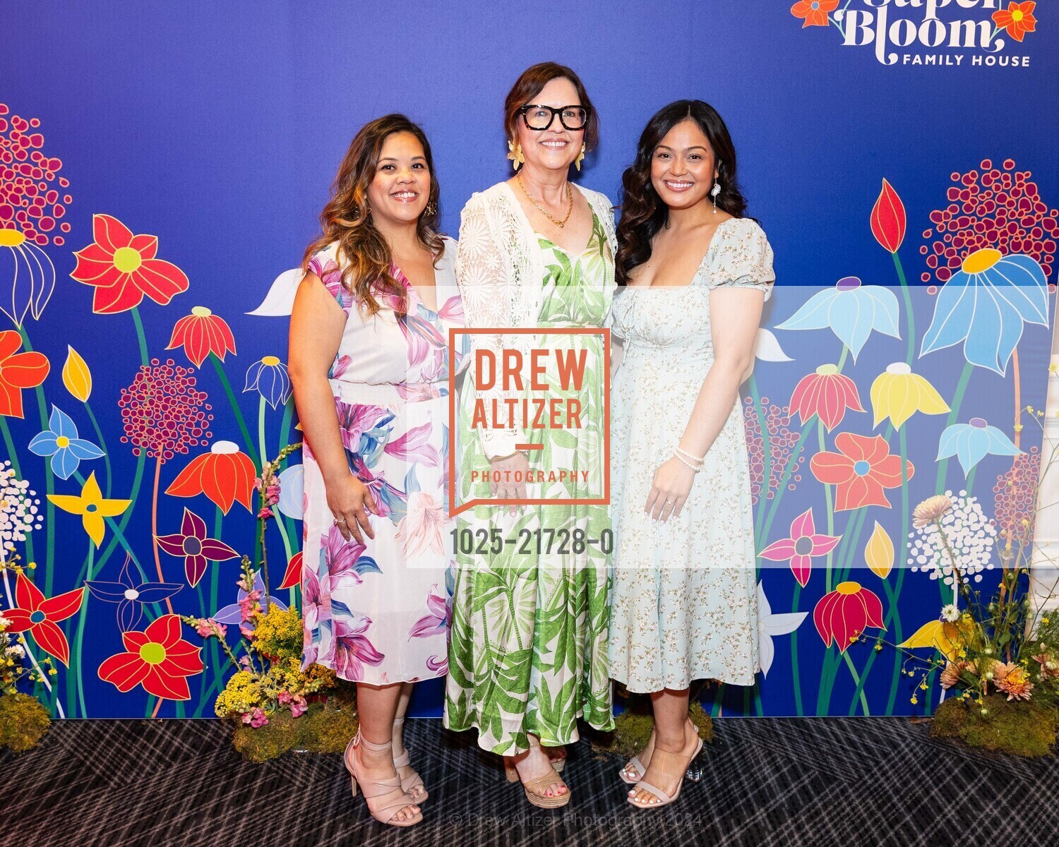 Valerie Patterson, Michelle Roberts, Dina Sun, Family House's 2024 Gala, The Ritz-Carlton, San Francisco. 600 Stockton St, SF, CA 94108 US, May 18th, 2024, Photo #1025-21728-0 Valerie Patterson, Michelle Roberts, Dina Sun, Photo #1025-21728-0