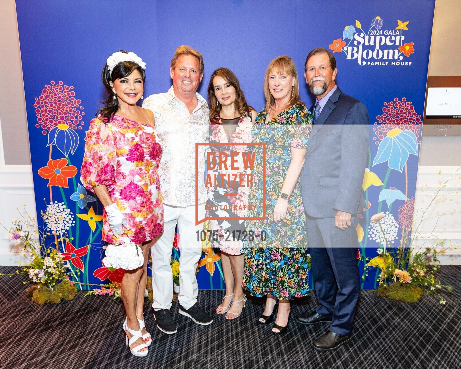 Roberta Gonzales, Steve Farrell, Agusia Moore, Shanon Roberts, Mike Roberts, Photo #1075-21728-0