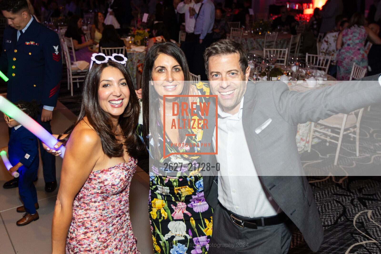 Orly Petri, Isabelle Schuman, Ben Schuman, Family House's 2024 Gala, The Ritz-Carlton, San Francisco. 600 Stockton St, SF, CA 94108 US, May 18th, 2024, Photo #2627-21728-0 Orly Petri, Isabelle Schuman, Ben Schuman, Photo #2627-21728-0
