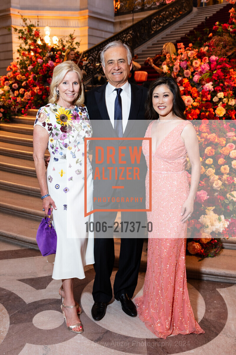 Kathleen McIntosh, Michael Covarrubias, Kristi Yamaguchi, Photo #1006-21737-0
