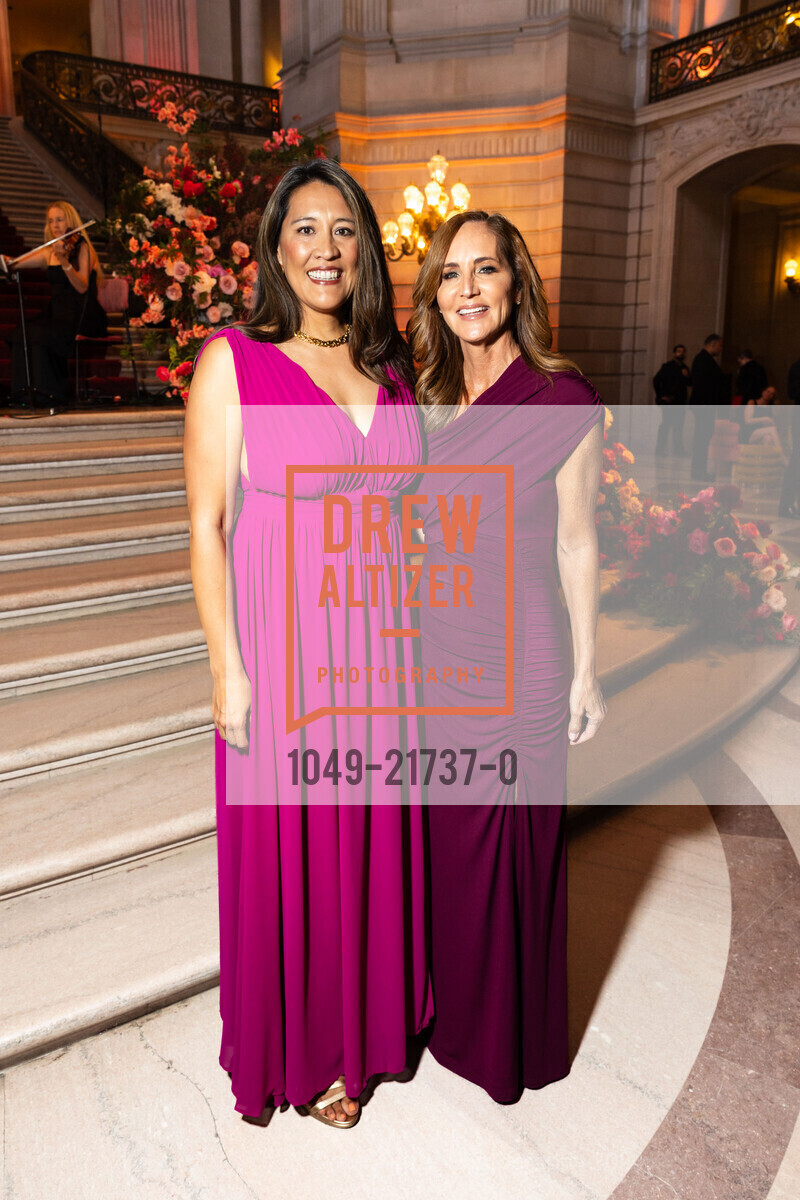 Nima Davis, Julie Sprengel, Humankindness Gala, San Francisco City Hall. 1 Dr Carlton B Goodlett Pl, SF, CA 94102 US, May 22nd, 2024, Photo #1049-21737-0 Nima Davis, Julie Sprengel, Photo #1049-21737-0