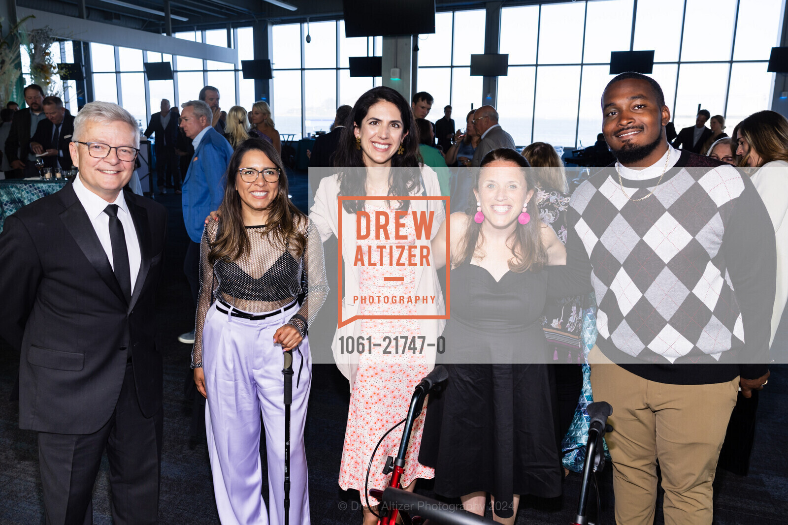 Frank Burger, Ella Ariaga, Catherine Holcomb, Mary Reilly, Baron Wilburn, Challenged Athletes Foundation CELEBRATION OF HEART 2024 Gala, Pier 27, Upper-Level City View Room. The Embarcadero, SF, CA 94111 US, May 31st, 2024, Photo #1061-21747-0 Frank Burger, Ella Ariaga, Catherine Holcomb, Mary Reilly, Baron Wilburn, Photo #1061-21747-0