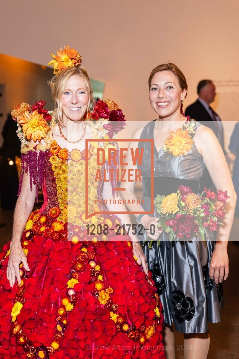 Donna Cala, Christina Harsanyi, Bouquets to Art 40th Anniversary, de Young Museum. 50 Hagiwara Tea Garden Dr, SF, CA 94118 US, June 3rd, 2024, Photo #1208-21752-0 Donna Cala, Christina Harsanyi, Photo #1208-21752-0