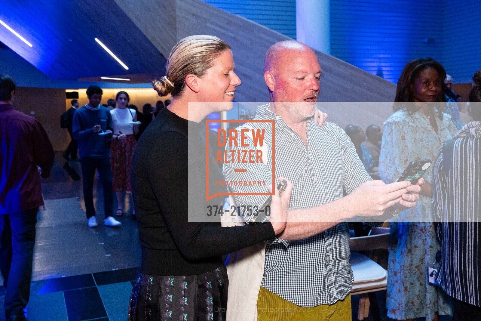 Sarah Wendell Sherrill, David Nash, SFMOMA’s Donor Event with Carmelo Anthony and Derek Fordjour, San Francisco Museum of Modern Art. 151 3rd St, SF, CA 94103 US, June 4th, 2024, Photo #374-21753-0 Sarah Wendell Sherrill, David Nash, Photo #374-21753-0