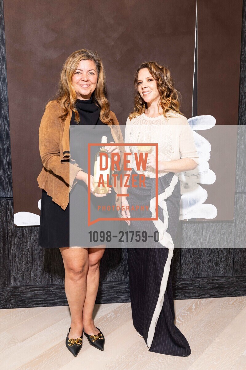 Lindsay Hoopes, Amy Dornbusch, Photo #1098-21759-0