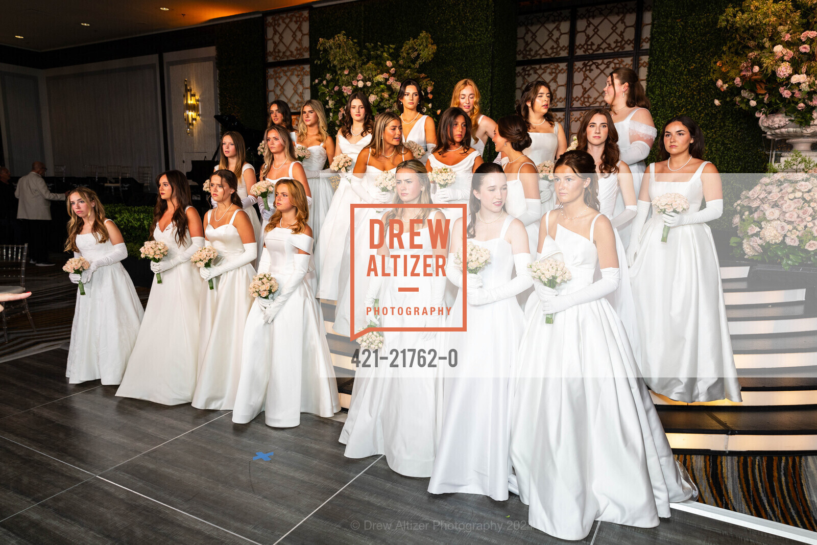 Cecily Wolcott Brettkelly, Mitchell Fay Ladd, Lily Elizabeth Wall, Ella Caroline Bartlett, Langan Genevieve Garrett, Elzabeth Bladen Hawthornthwaite, Reilly Elizabeth Helmer, Sandy McCandless, Sophia Grace Barker, Morgan Melita Moelleken O'Brien, Gracie Pearl Fesenthal, Madison Elizabeth Armstrong, Alexandra Grace Nazzal, Katrina Marie Stone, Lilianne Michele Burke, Logan Katherine Stern, Elsa Maureen Nagel Holscher, Summer Jean Douglas, Kendall Kathleen Reidy, Riley Sloan Peterson, Elizabeth Sophia Gorman, Lindsey Jane Bailey, Photo #421-21762-0