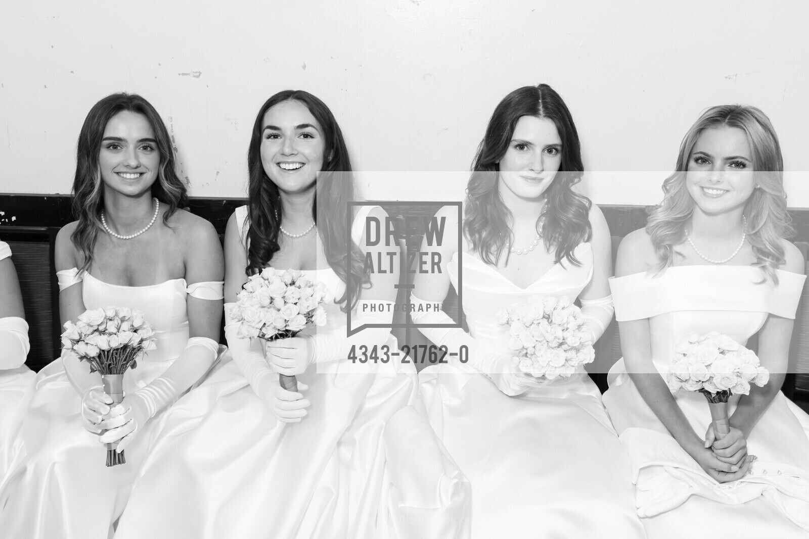 Logan Katherine Stern, Lilianne Michele Burke, Summer Jean Douglas, Ella Caroline Bartlett, CPMC Debutante Ball 2024, The Westin St. Francis San Francisco on Union Square. 335 Powell St, SF, CA 94102 US, June 15th, 2024, Photo #4343-21762-0 Logan Katherine Stern, Lilianne Michele Burke, Summer Jean Douglas, Ella Caroline Bartlett, Photo #4343-21762-0