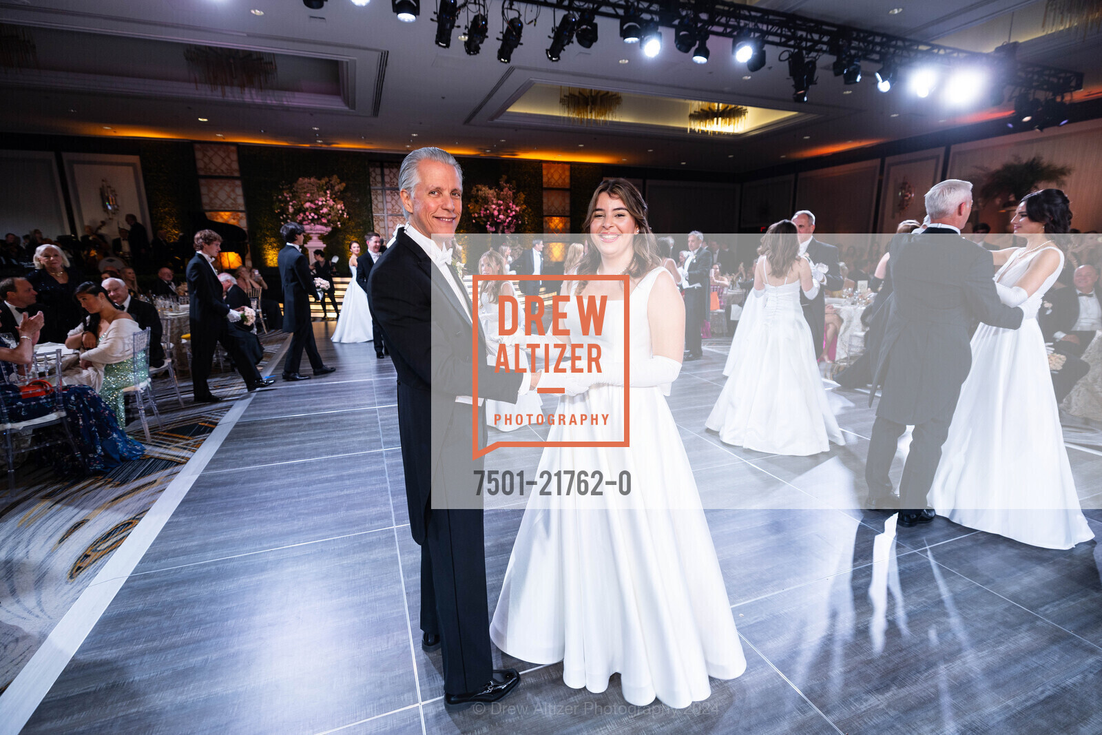 William John Gorman, Elizabeth Sophia Gorman, CPMC Debutante Ball 2024, The Westin St. Francis San Francisco on Union Square. 335 Powell St, SF, CA 94102 US, June 15th, 2024, Photo #7501-21762-0 William John Gorman, Elizabeth Sophia Gorman, Photo #7501-21762-0