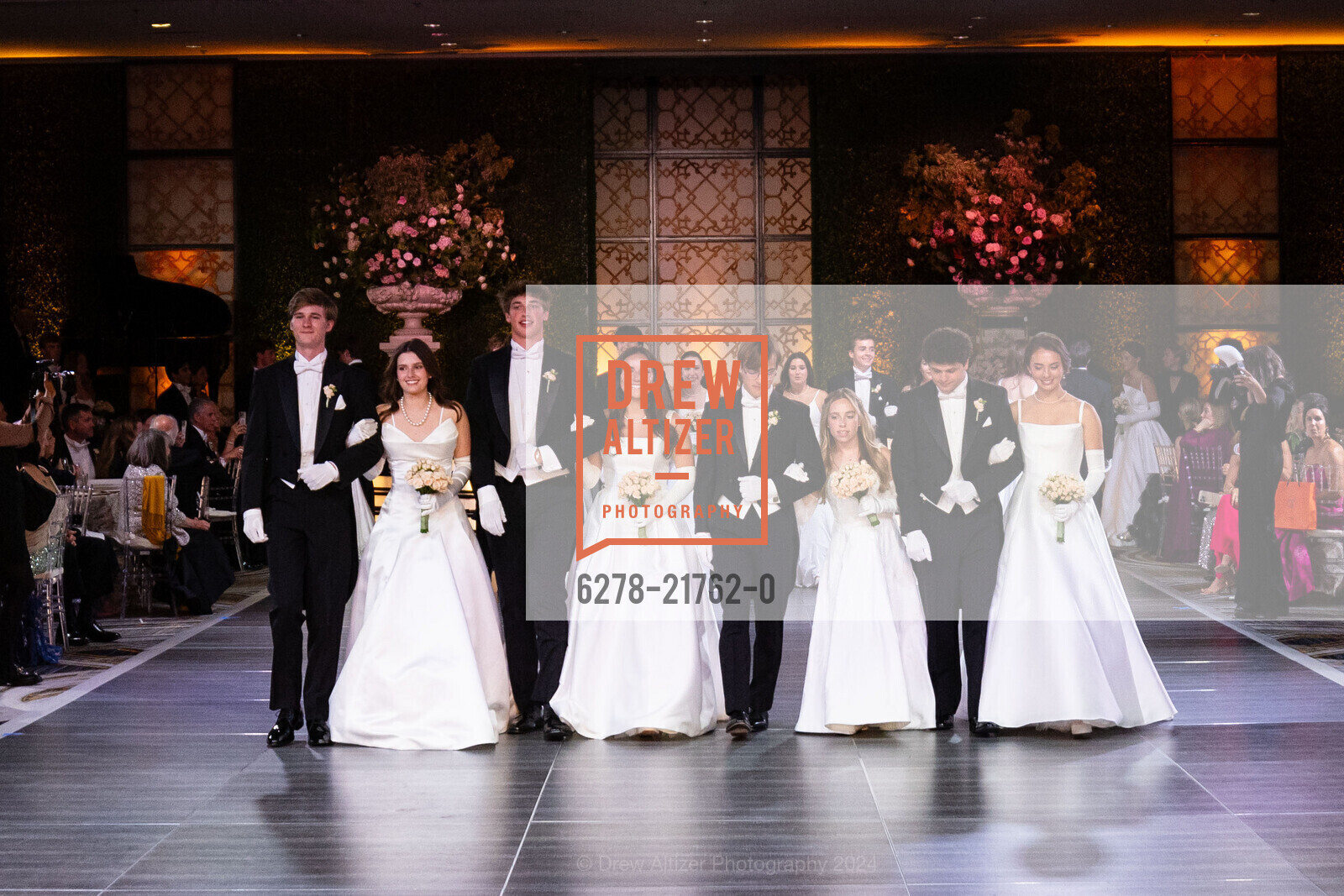 Parker Wilkinson, Summer Jean Douglas, Lorenzo Barbagelata-Miller, Lilianne Michele Burke, Benjamin Jones, Cecily Wolcott Brettkelly, Nicholas Dilullo, Sandy McCandless, CPMC Debutante Ball 2024, The Westin St. Francis San Francisco on Union Square. 335 Powell St, SF, CA 94102 US, June 15th, 2024, Photo #6278-21762-0 Parker Wilkinson, Summer Jean Douglas, Lorenzo Barbagelata-Miller, Lilianne Michele Burke, Benjamin Jones, Cecily Wolcott Brettkelly, Nicholas Dilullo, Sandy McCandless, Photo #6278-21762-0