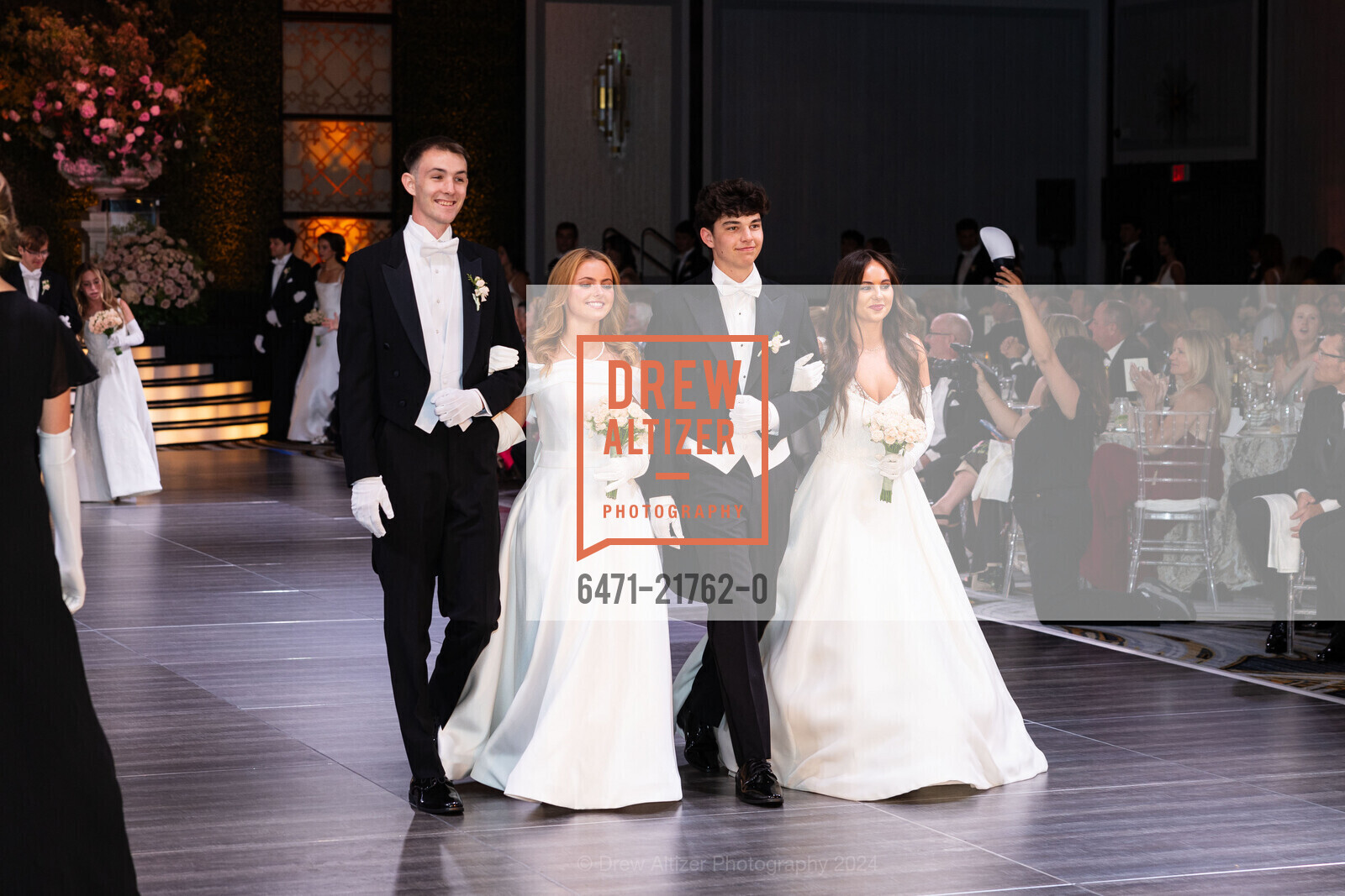 Ben Blackman, Ella Caroline Bartlett, Luke Bianco, Sophia Grace Barker, CPMC Debutante Ball 2024, The Westin St. Francis San Francisco on Union Square. 335 Powell St, SF, CA 94102 US, June 15th, 2024, Photo #6471-21762-0 Ben Blackman, Ella Caroline Bartlett, Luke Bianco, Sophia Grace Barker, Photo #6471-21762-0