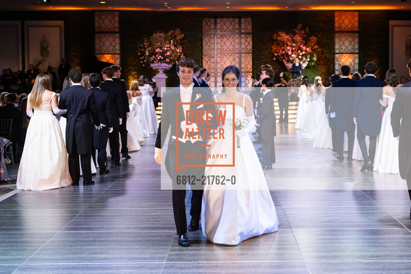 Fisher Burke, Reilly Elizabeth Helmer, CPMC Debutante Ball 2024, The Westin St. Francis San Francisco on Union Square. 335 Powell St, SF, CA 94102 US, June 15th, 2024, Photo #6812-21762-0 Fisher Burke, Reilly Elizabeth Helmer, Photo #6812-21762-0
