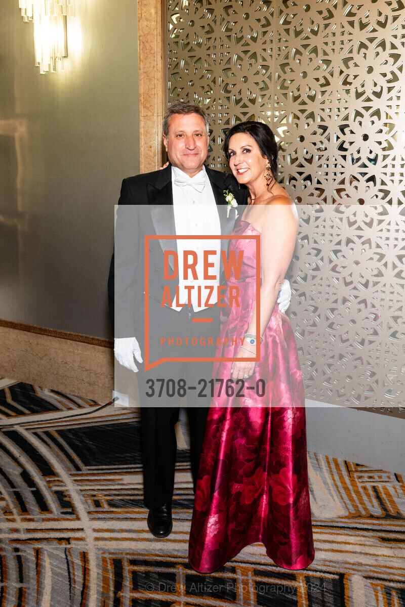 Martin Felsenthal, Amy Felsenthal, CPMC Debutante Ball 2024, The Westin St. Francis San Francisco on Union Square. 335 Powell St, SF, CA 94102 US, June 15th, 2024, Photo #3708-21762-0 Martin Felsenthal, Amy Felsenthal, Photo #3708-21762-0