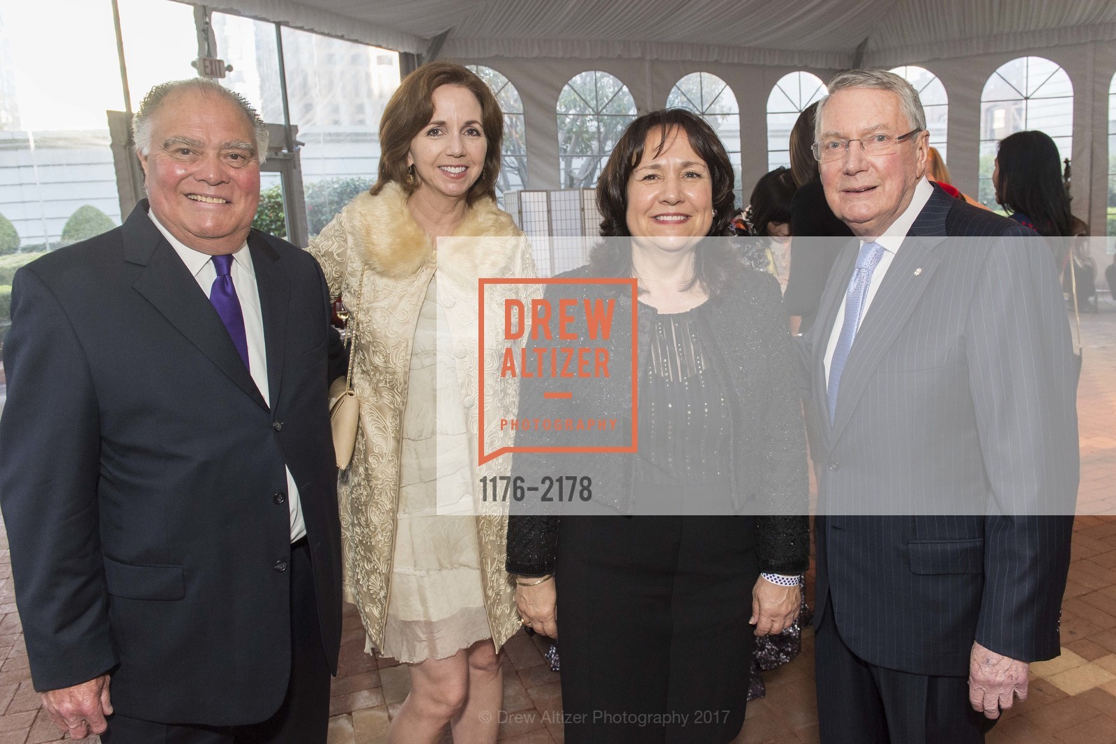 Michael O'Leary, Joanne Maher, Kelly Patterson, Dick Clark, Junior League of San Francisco's 12th Annual Women at the Center Honors Celebration, Ritz. 600 Stockton St. San Francisco, United States, May 12th, 2017, Photo #1176-2178 Michael O'Leary, Joanne Maher, Kelly Patterson, Dick Clark, Photo #1176-2178