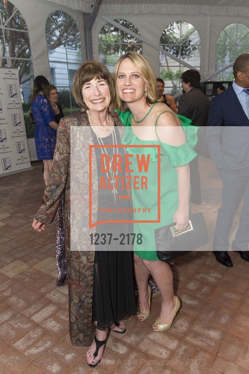 Carol Berg, Susie Berg, Junior League of San Francisco's 12th Annual Women at the Center Honors Celebration, Ritz. 600 Stockton St. San Francisco, United States, May 12th, 2017, Photo #1237-2178 Carol Berg, Susie Berg, Photo #1237-2178