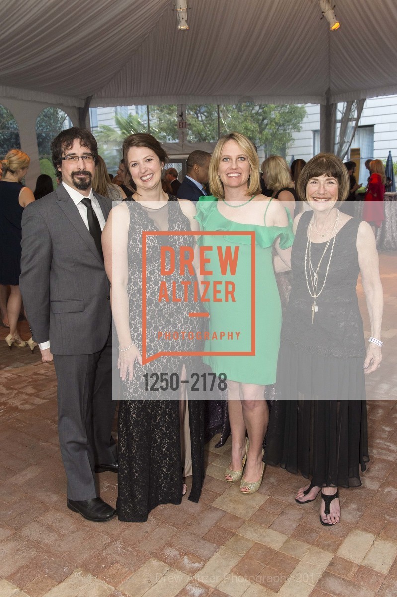 Jason Dooley, Elizabeth Dooley, Susie Berg, Carol Berg, Junior League of San Francisco's 12th Annual Women at the Center Honors Celebration, Ritz. 600 Stockton St. San Francisco, United States, May 12th, 2017, Photo #1250-2178 Jason Dooley, Elizabeth Dooley, Susie Berg, Carol Berg, Photo #1250-2178