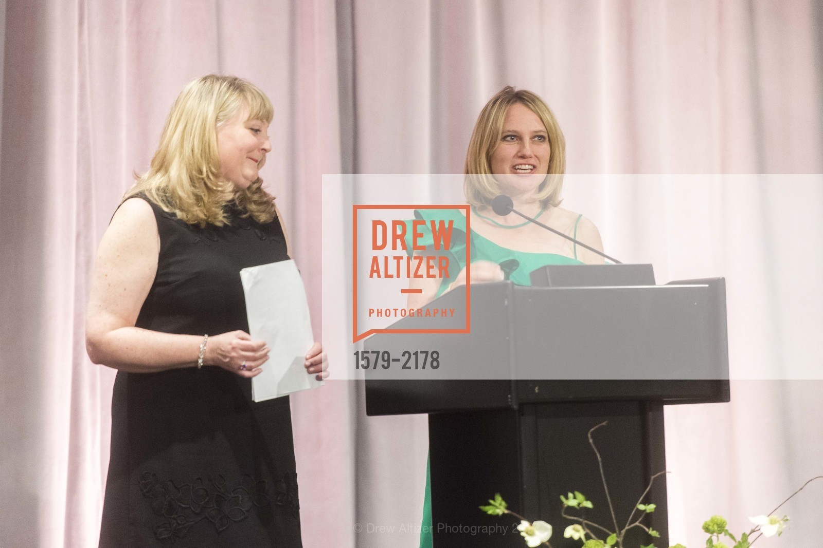 Renee Goldstein, Susie Berg, Junior League of San Francisco's 12th Annual Women at the Center Honors Celebration, Ritz. 600 Stockton St. San Francisco, United States, May 12th, 2017, Photo #1579-2178 Renee Goldstein, Susie Berg, Photo #1579-2178