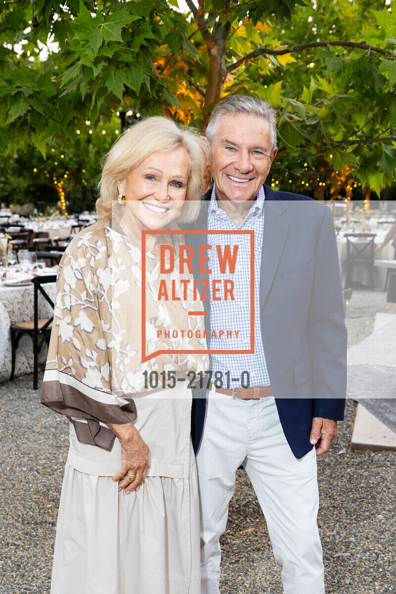 Kathryn Hall, Craig Hall, Patron Dinner at ONEHOPE Winery for Festival Napa Valley 2024, ONEHOPE. 8301 St Helena Hwy, Napa, CA 94558 US, July 13th, 2024, Photo #1015-21781-0 Kathryn Hall, Craig Hall, Photo #1015-21781-0