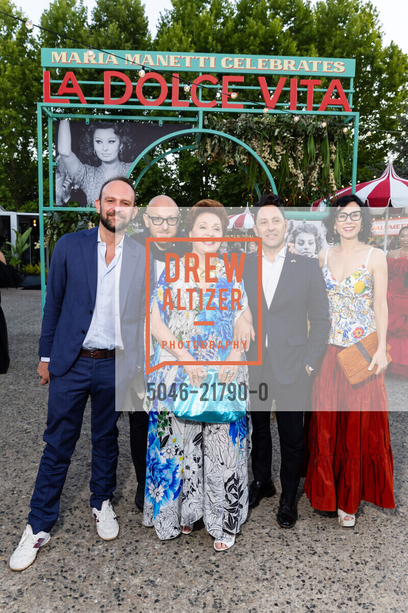 Riccardo Lami, Arturo Galansino, Maria Manetti Shrem, Mauro Aprile Zanetti, Eva Zanetti, Patron Dinner at Raymond Vineyards for Festival Napa Valley 2024, Raymond Vineyards. 1584 St Helena Hwy, St Helena, CA 94574 US, July 17th, 2024, Photo #5046-21790-0 Riccardo Lami, Arturo Galansino, Maria Manetti Shrem, Mauro Aprile Zanetti, Eva Zanetti, Photo #5046-21790-0