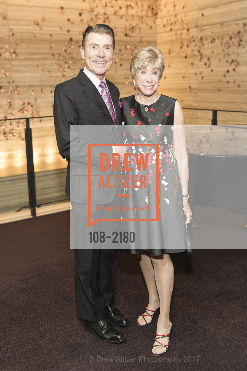 Robert Beadle, Maria Pitcairn, San Francisco Opera - President's Dinner 2017, St. Regis, Gallery Ballroom. 125 Third St. SF, California, May 10th, 2017, Photo #108-2180 Robert Beadle, Maria Pitcairn, Photo #108-2180
