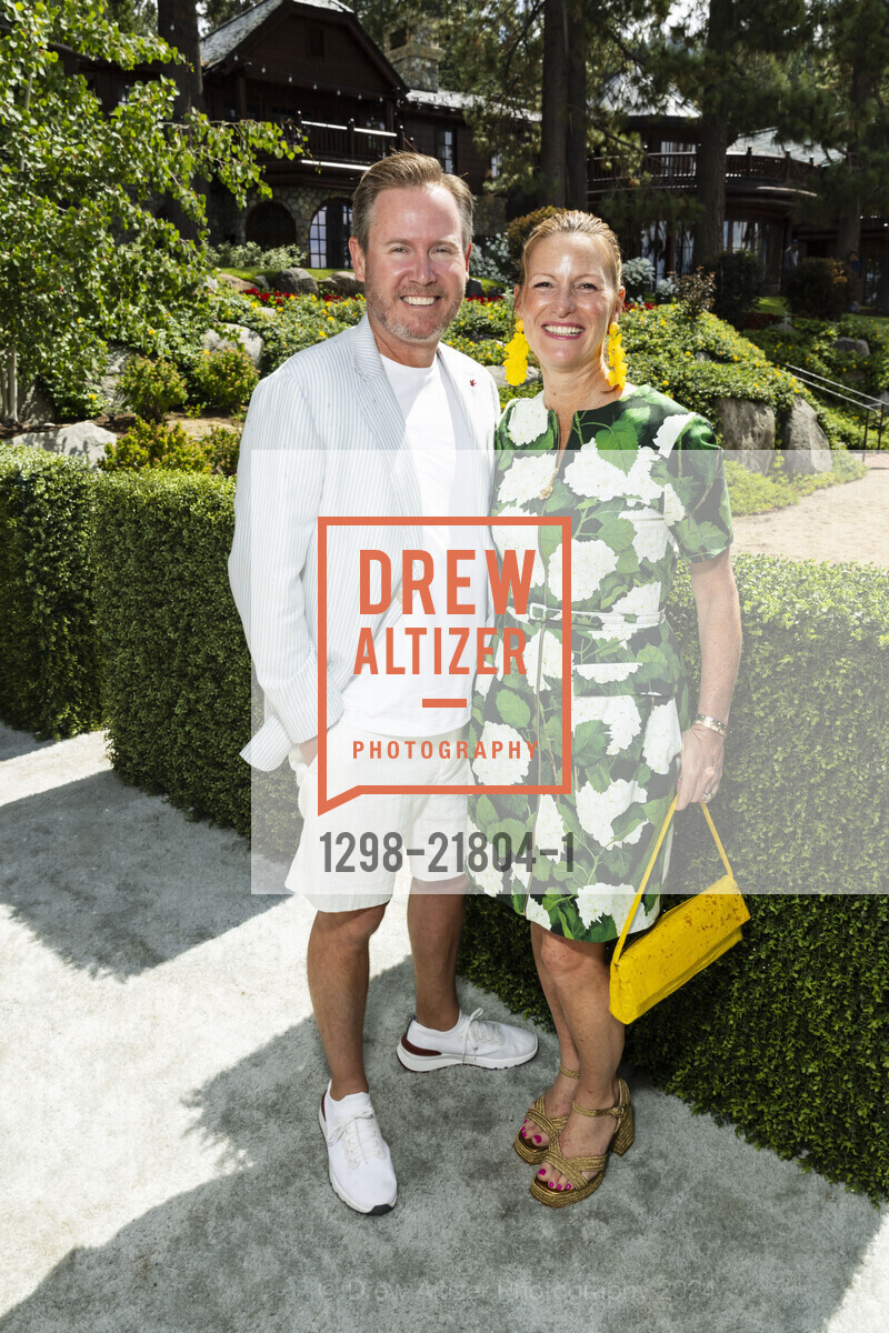 James Ramsey, Amy Ramsey, Oscar de la Renta and Saks Fifth Avenue host Fashion Show benefitting The League to Save Lake Tahoe, Private Residence, August 4th, 2024, Photo #1298-21804-1 James Ramsey, Amy Ramsey, Photo #1298-21804-1