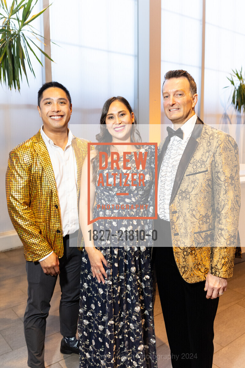 Shannon Aquino, April Miller, Michael Moore, SF Design Center's 50th Anniversary presented by SF Magazine, San Francisco Design Center. 101 Henry Adams St, August 15th, 2024, Photo #1827-21810-0 Shannon Aquino, April Miller, Michael Moore, Photo #1827-21810-0