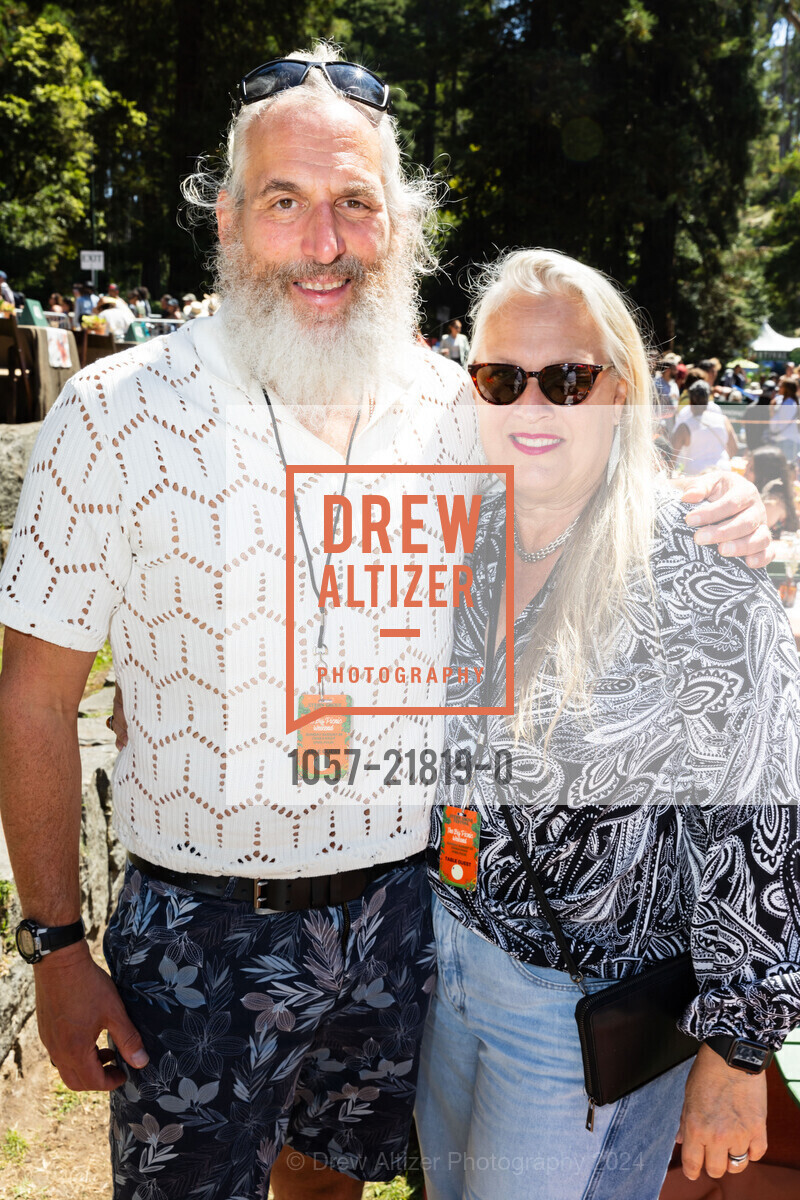 David Kaufman, Sibyl Kaufman, Steel Pulse and Chaka Khan perform at Stern Grove's BIG PICNIC 2024 Day 2, Sigmund Stern Recreation Grove. 2750 19th Ave, August 25th, 2024, Photo #1057-21819-0 David Kaufman, Sibyl Kaufman, Photo #1057-21819-0