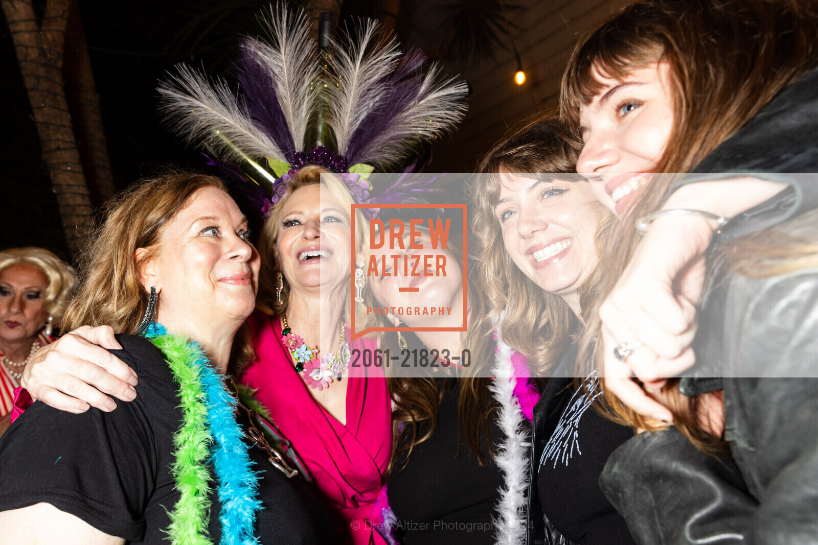 Lauren Hartley, Leslie Sbrocco, Grace Sbrocco, Divas and Drinks at The Academy honoring Leslie Sbrocco, The Academy SF. 2166 Market Street, August 30th, 2024, Photo #2061-21823-0 Lauren Hartley, Leslie Sbrocco, Grace Sbrocco, Photo #2061-21823-0